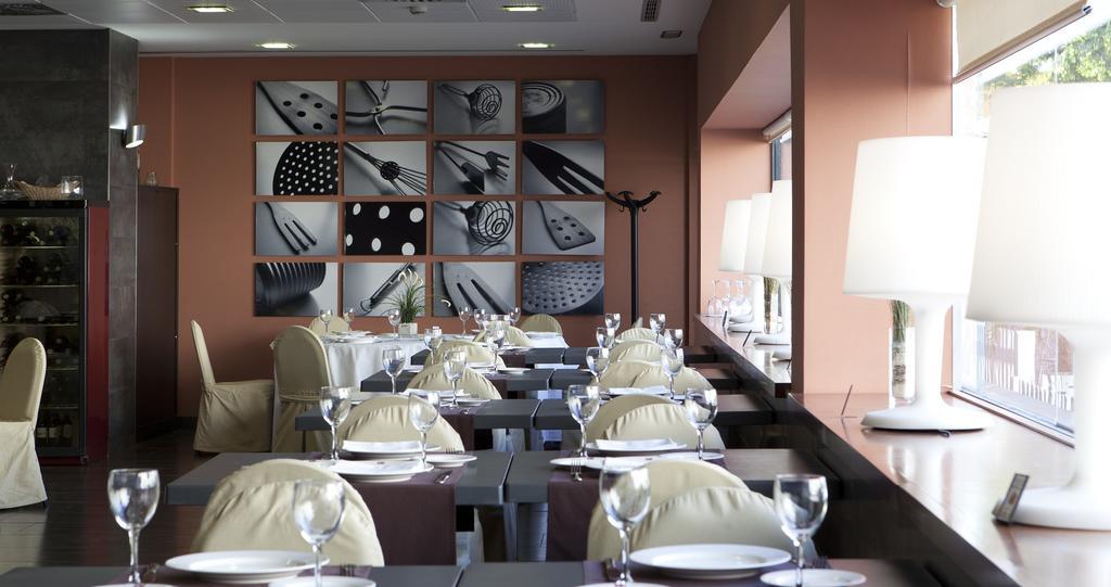 Apartamentos Vertice Sevilla Aljarafe Bormujos Zewnętrze zdjęcie