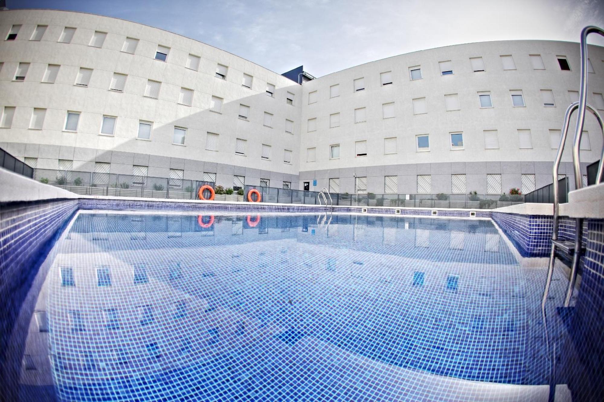 Apartamentos Vertice Sevilla Aljarafe Bormujos Zewnętrze zdjęcie